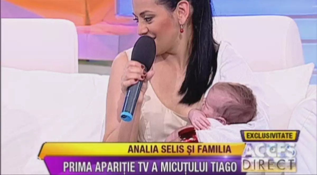 Analia Selis: "Ne oprim la doi copii"