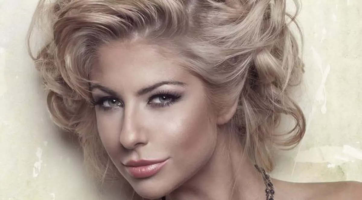 Andrea Teodorova, ex Sahara, revine cu o super schimbare de LOOK! IMAGINI ÎN PREMIERĂ de la making of-ul noului clip| VIDEO