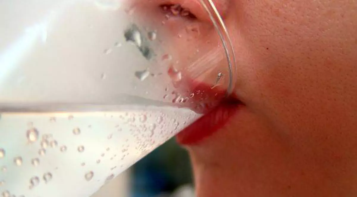 300 de case şi 500 de blocuri FĂRĂ APĂ POTABILĂ ÎN CAPITALĂ