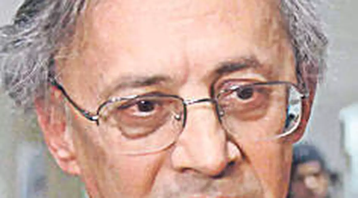 Vasile Astărăstoae: „Medicii nu vor mai fi funcţionari publici"