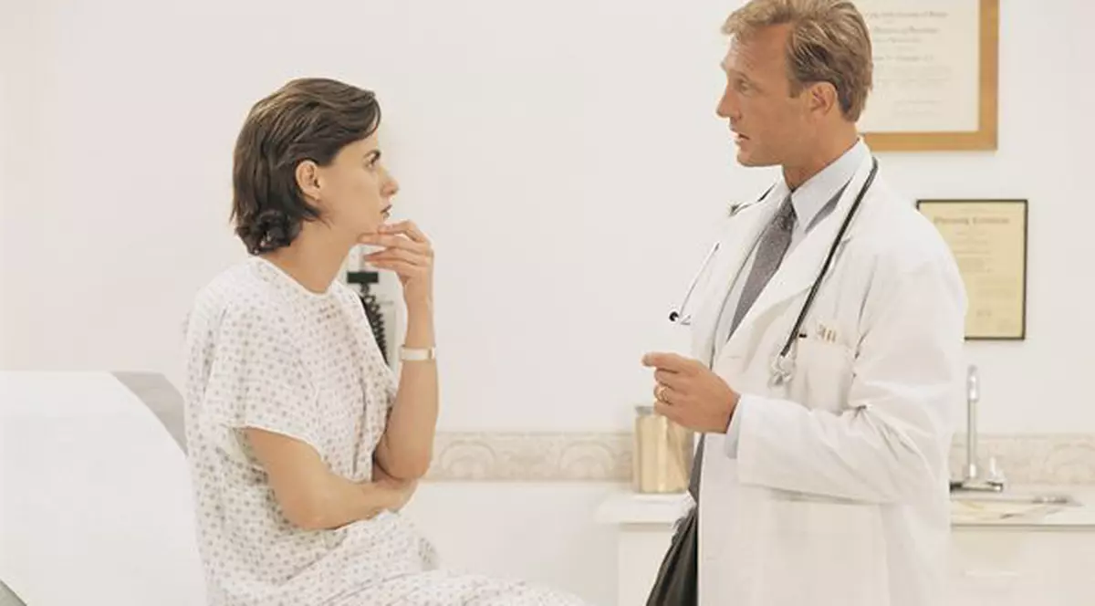 Numărul oamenilor care vor suferi de cancer se va dubla în următorii ani