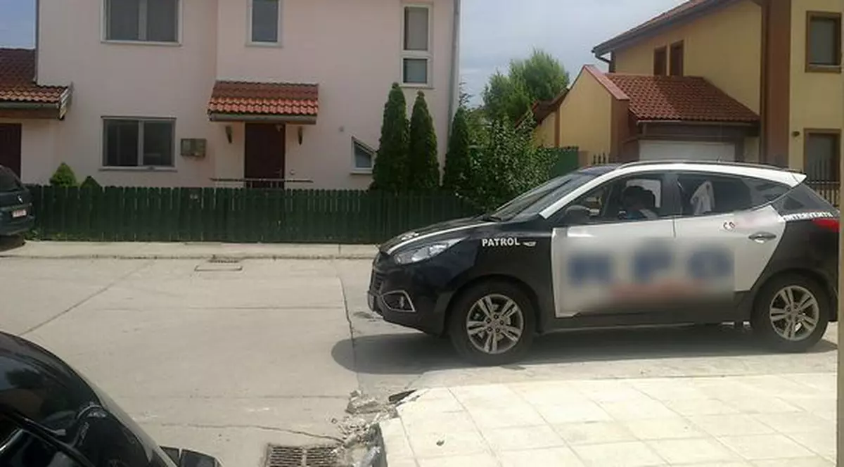 Locuința miresei Teo Trandafir, păzită în permanență de gărzi de corp