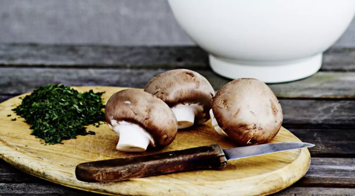 REŢETĂ: Ciupercuţe umplute