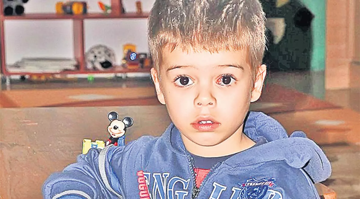 "Mami, eu de ce nu mai am glas?"