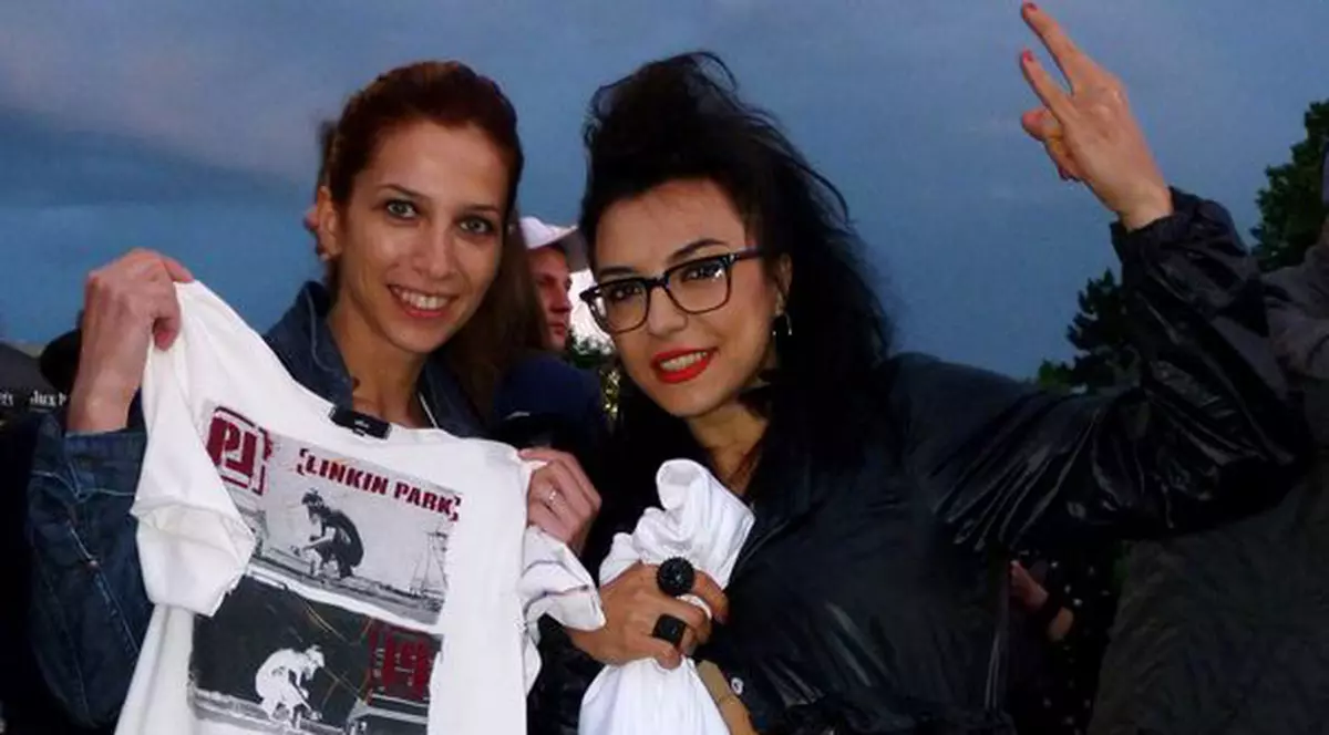 DJ Wanda s-a dezbrăcat în fața a mii de oameni la concertul Linkin Park! | FOTO