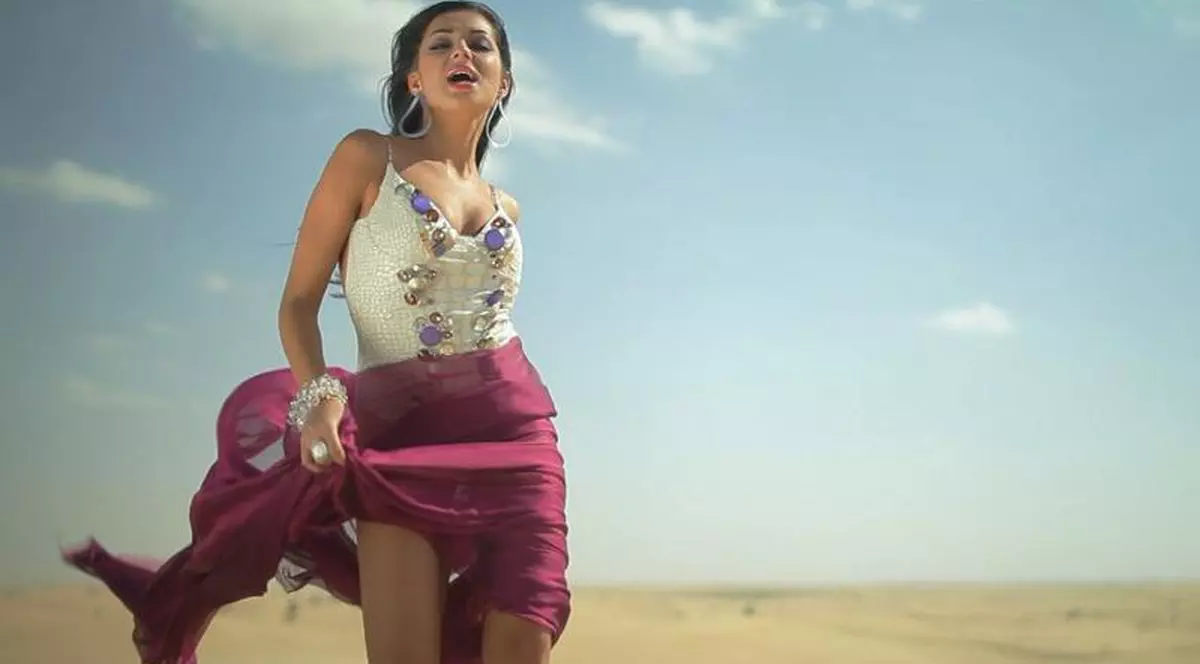 Uite cum se menține în formă Elena de la Mandinga!