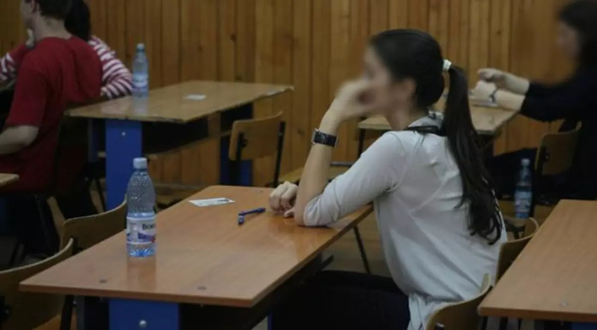 I s-a făcut rău în timp ce susţinea teza la matematică