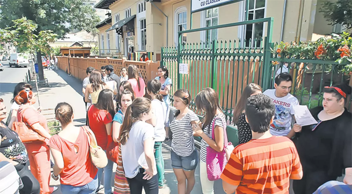 Baremul de corectare a testului la limba şi literatura română e greşit!