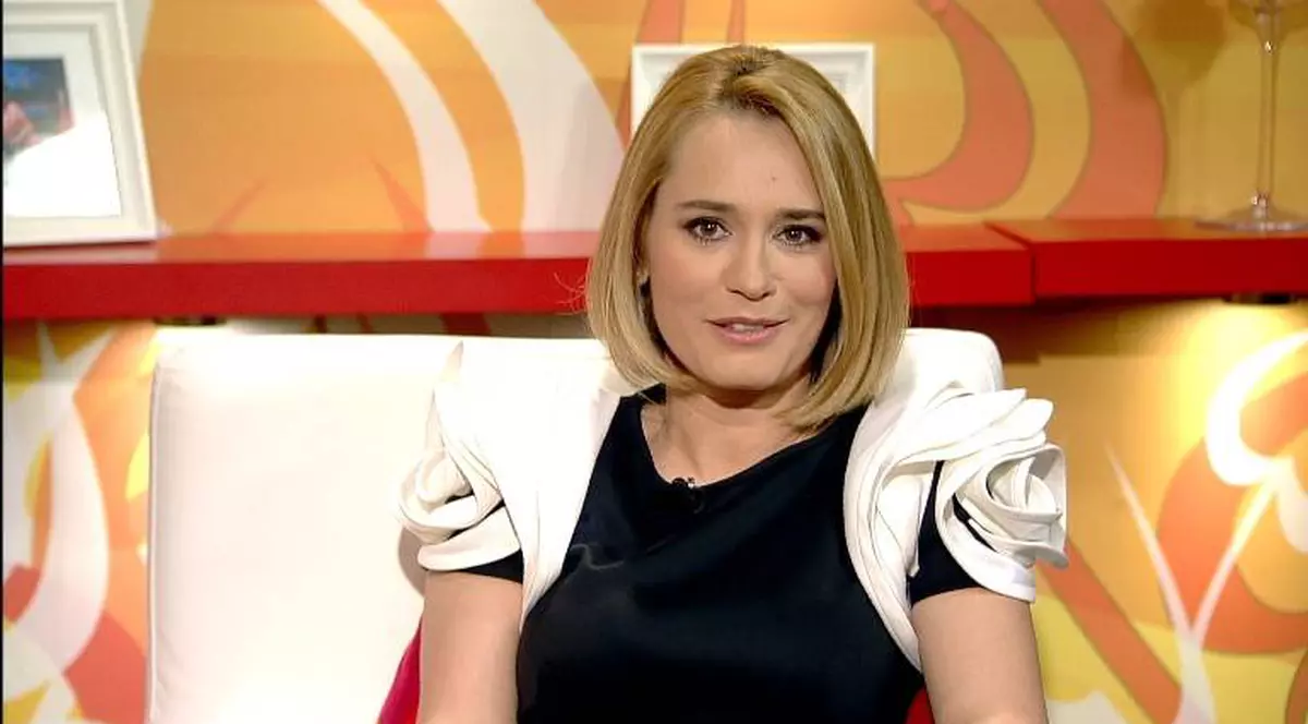 În ciuda salariului colosal, Andreea Esca este cumpătată cu cheltuielile: ”Nu pot să dau pe un tricou de 30 de ori mai mult decât face”