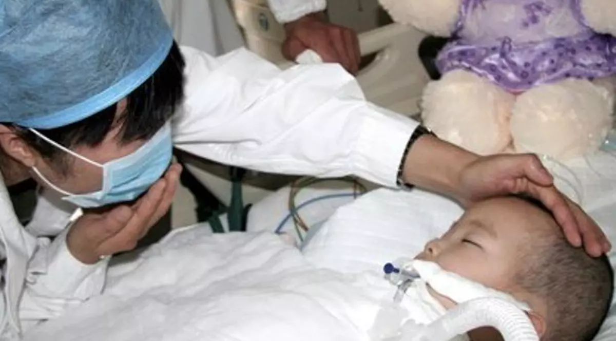 Fetiţa care A MURIT CA SĂ DEA VIAŢĂ altor copii. Povestea care a impresionat milioane de oameni