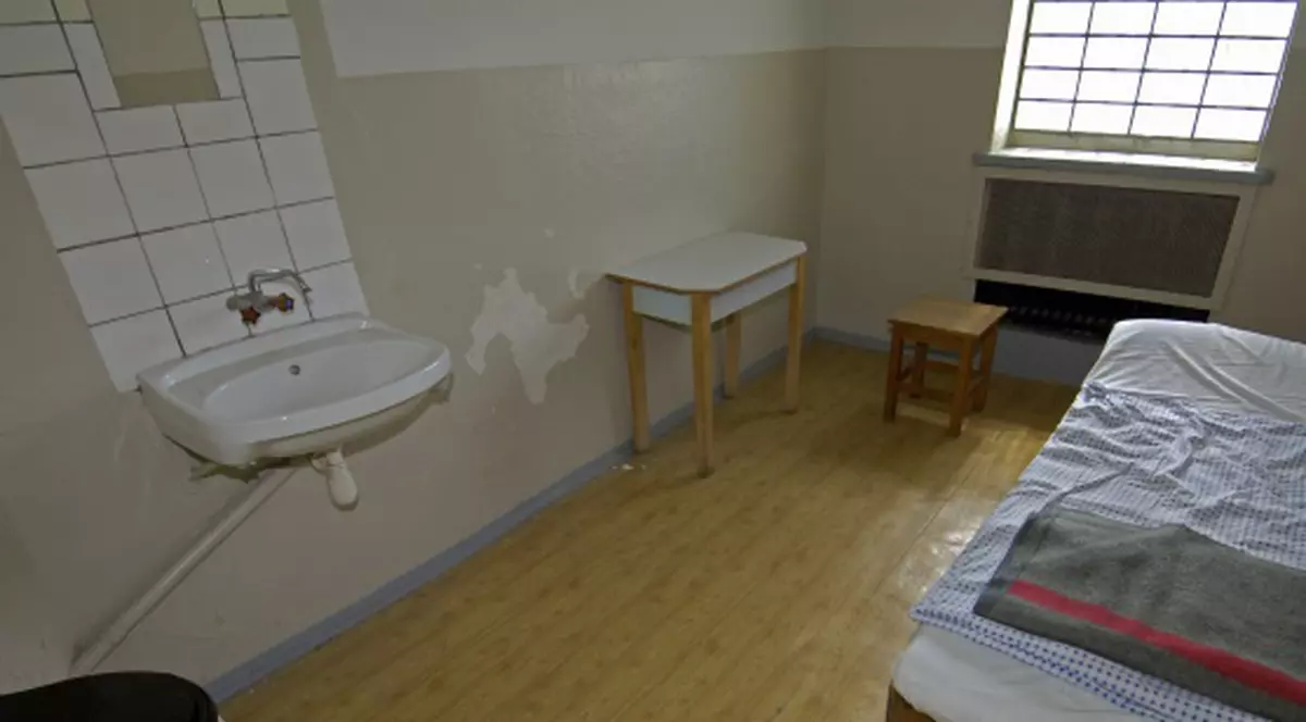 ŞOC! Jumătate din locuitorii planetei trebuie arestaţi! Află dacă şi locul tău e după gratii!