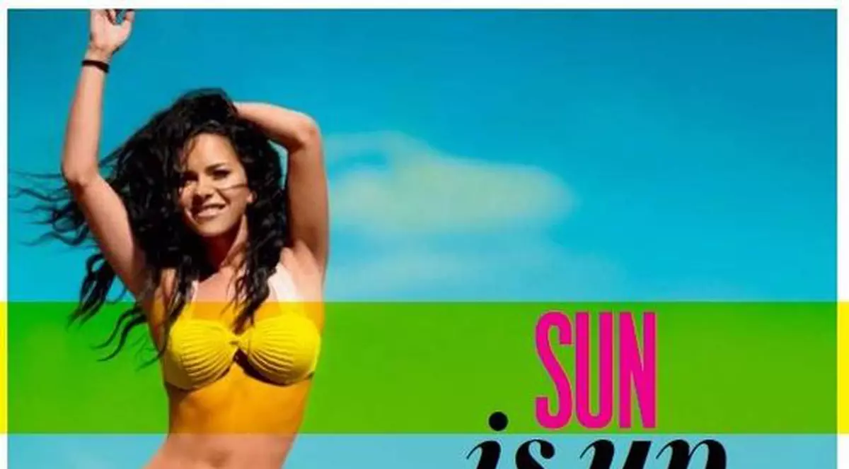 Fotografiile cu care Inna a strâns zeci de mii de like-uri. Ţie îţi place cum arată cântăreaţa în costum de baie?