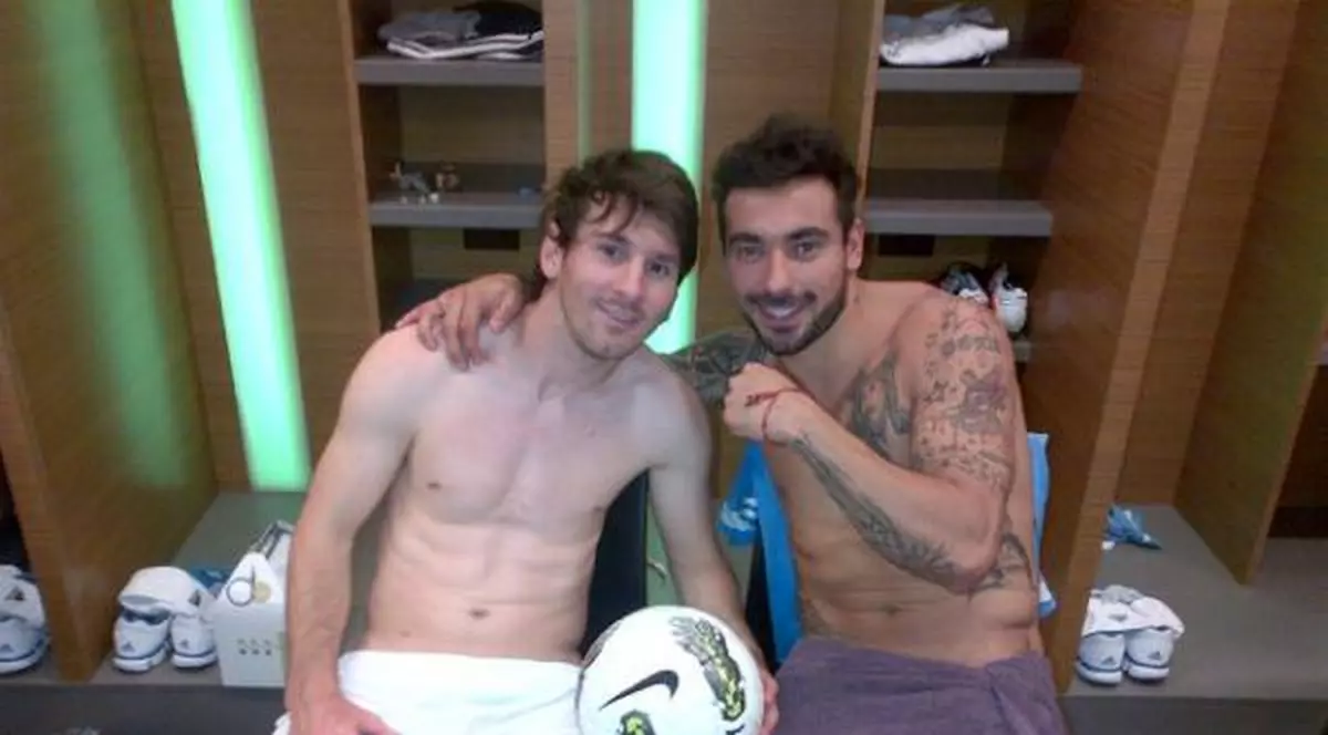 Lavezzi a publicat o poză cu el şi Messi: "Un golgeter şi un idiot"