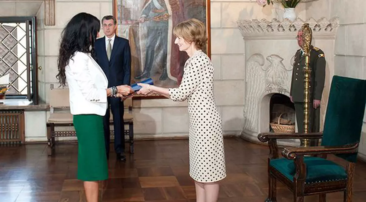 Mihaela Rădulescu și Cristina Țopescu, decorate de Regele Mihai | FOTO