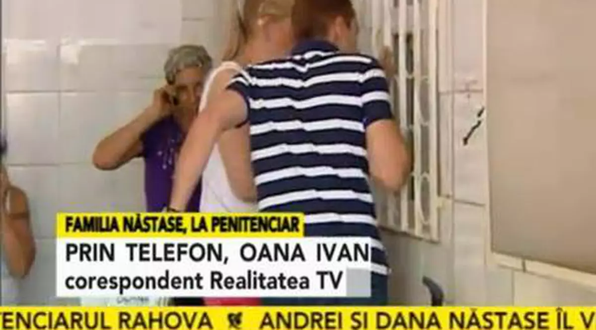 IMAGINI INCREDIBILE! Andrei şi Dana Năstase, la gratii, în vizită la fostul premier! Primul drum la Rahova al familiei Năstase 