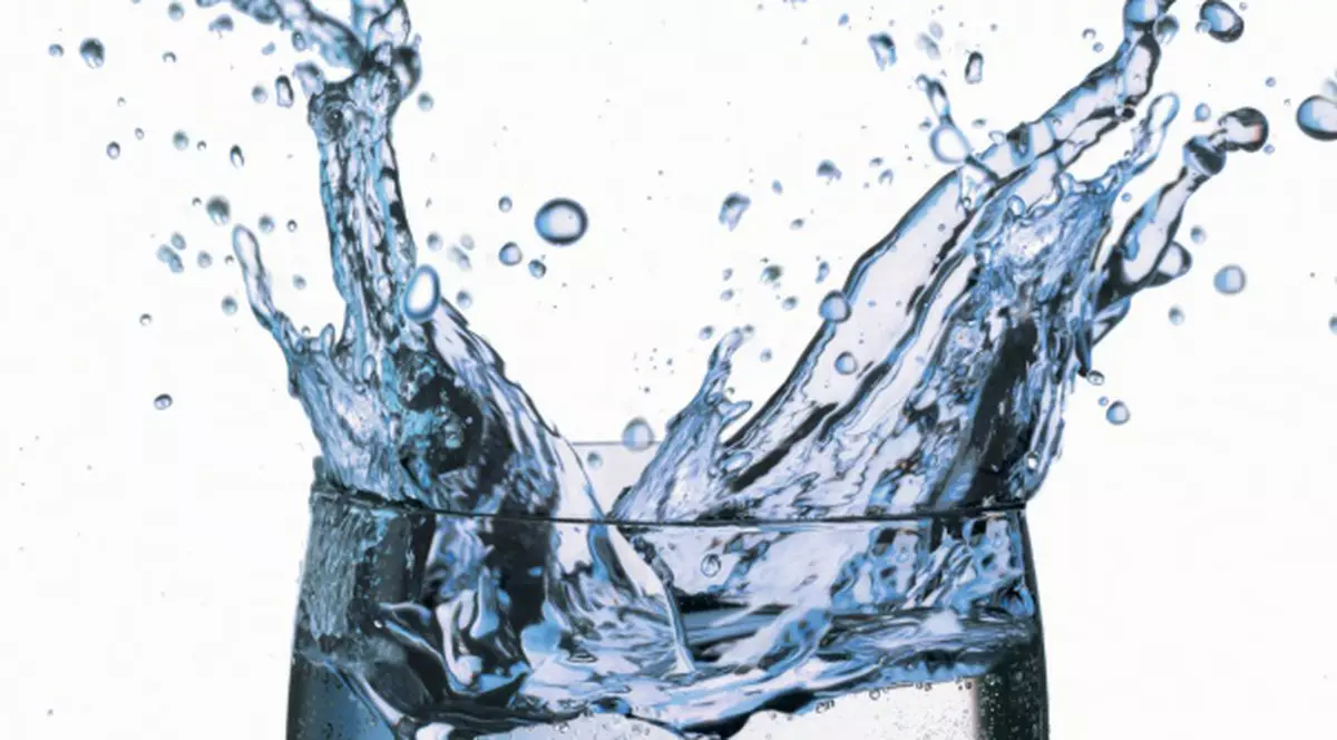 S-a ridicat din sicriu şi a cerut un pahar cu apă, dar ce a urmat e şi mai bizar