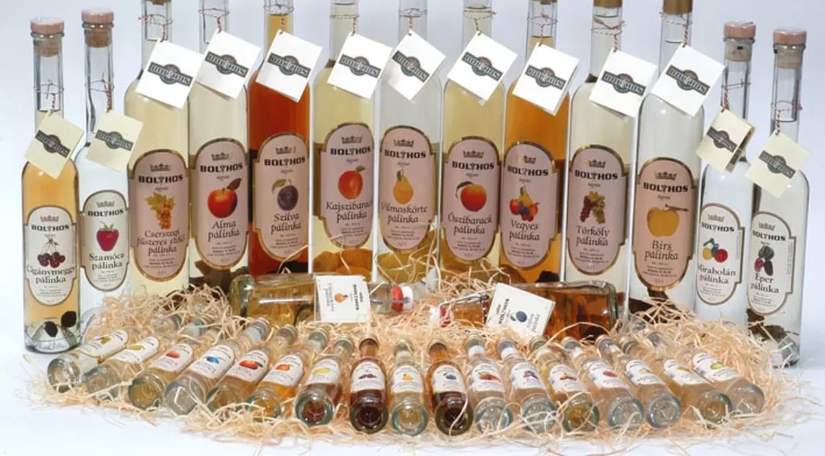 Veşti proaste pentru drojdieri! Se scumpeşte palinca ungurească!