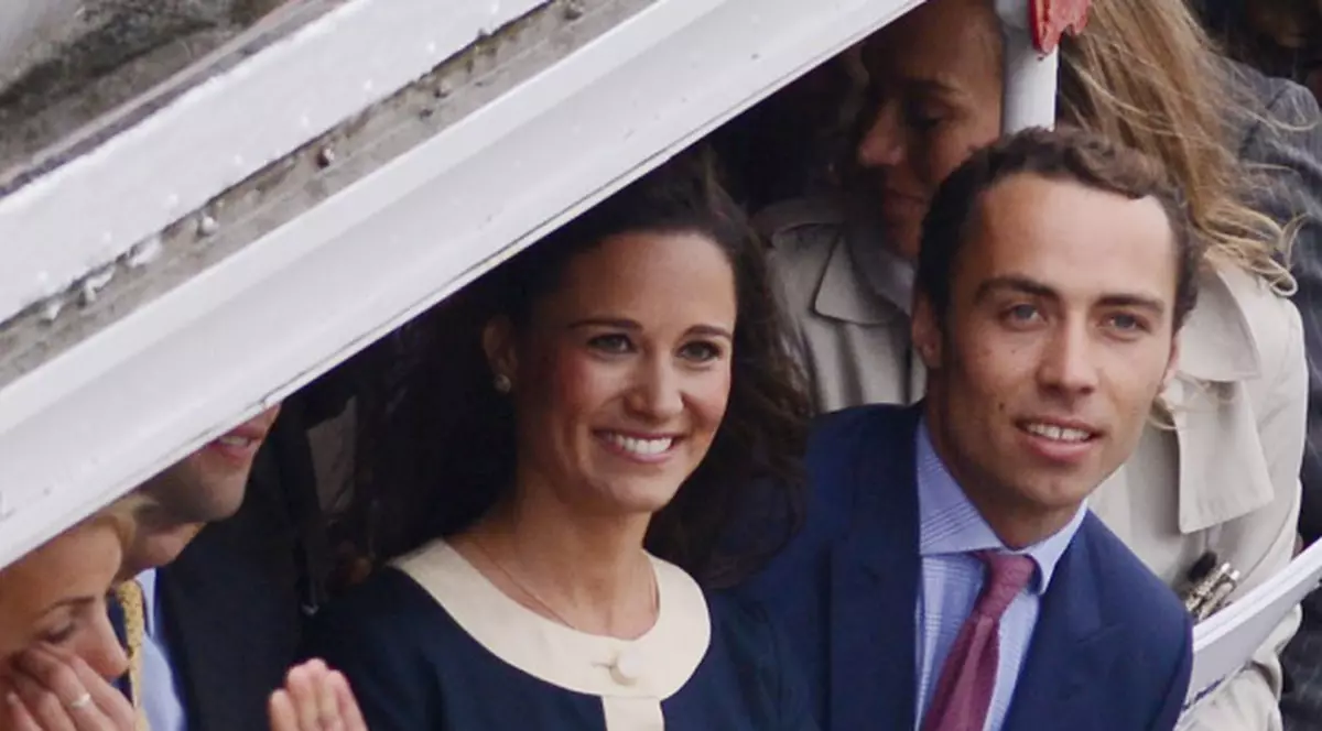 Pippa a ascultat sfatul lui Kate! A mers la jubileu îmbrăcată ca o mamaie