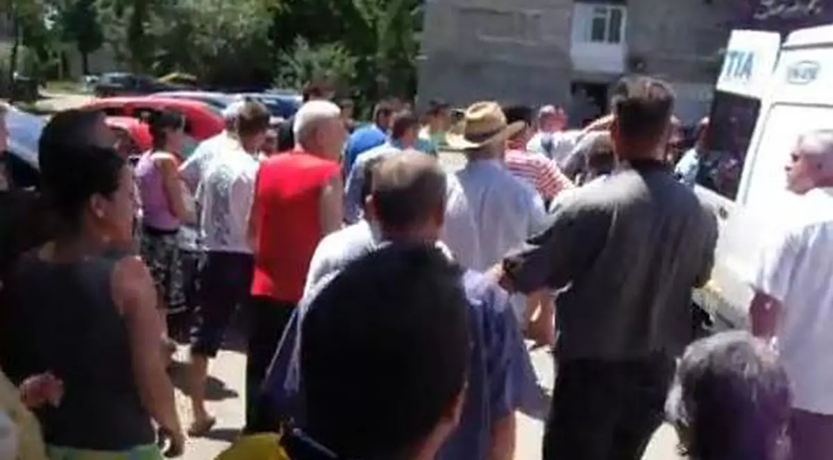 Vecinii asasinului din Focșani vor ”ochi pentru ochi și dinte pentru dinte”: ”Omorâți-l!” ”După 25 de ani face altă crimă ”E dement” | VIDEO