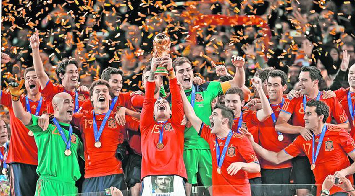 Gică Hagi e convins că actualii campioni mondiali vor pune mâna şi pe trofeul CE