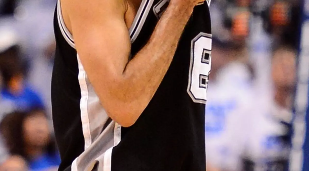 Victima colaterală în bătaia dintre rapperii Chris Brown şi Drake pentru Rihanna cere despăgubiri de 20 de milioane de dolari!