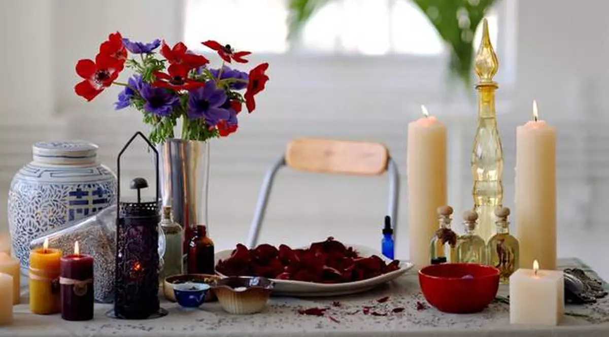 AROMOTERAPIA TE SCAPĂ DE STRES