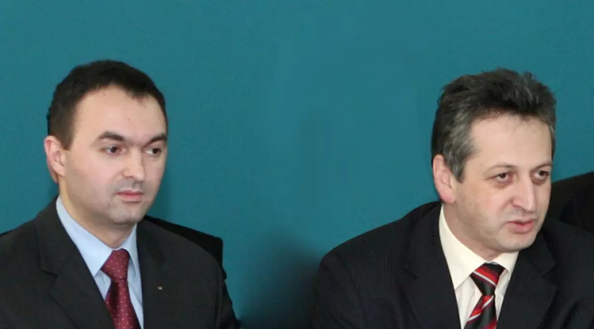 Demisii la vârf în PNL! Lideri dezamăgiţi de rezultatul alegerilor şi-au anunţat retragerile!