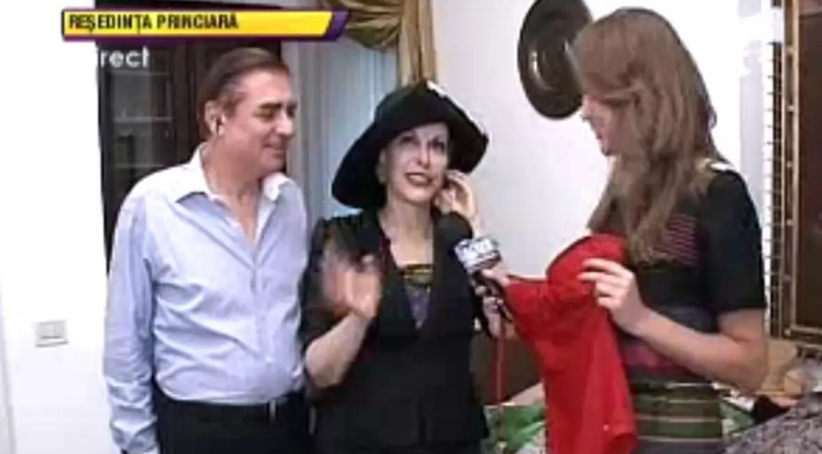 Prinţesa Lia şi Prinţul Paul vor petrece vacanţa de vară în România! Vezi cum arată costumele de baie princiare! FOTO