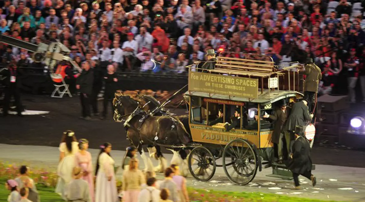 SPECTACOL IMPRESIONANT! Ceremonia de deschidere a Jocurilor Olimpice 2012 a început! FOTO