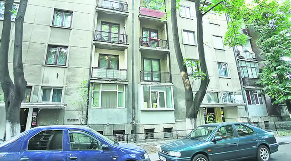 Asta e România de care ar trebui să le pese politicienilor / Şi-a omorât copilul pentru că nu mai avea bani?