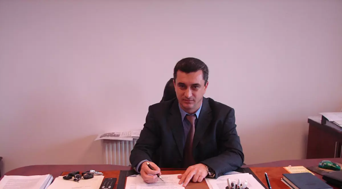 Fostul primar al oraşului Buftea, trimis în judecată pentru că a luat mită un autoturism de 86.000 de euro