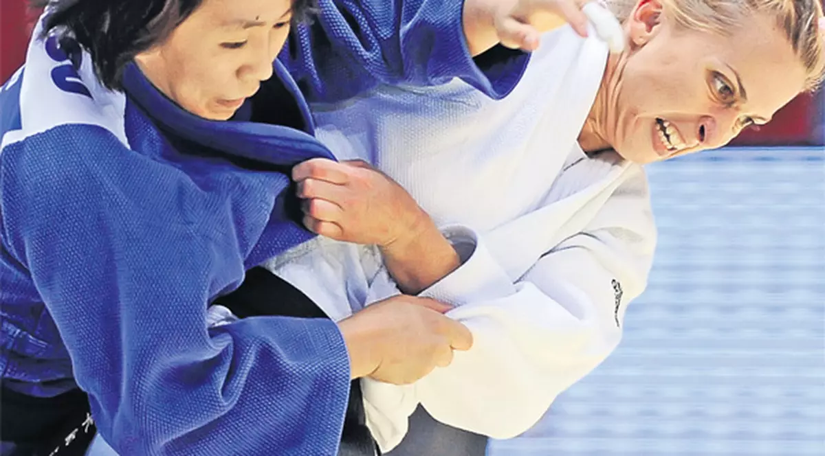 Alina Dumitru îşi doreşte să lăcrimeze la Londra, dar nu de tristeţe