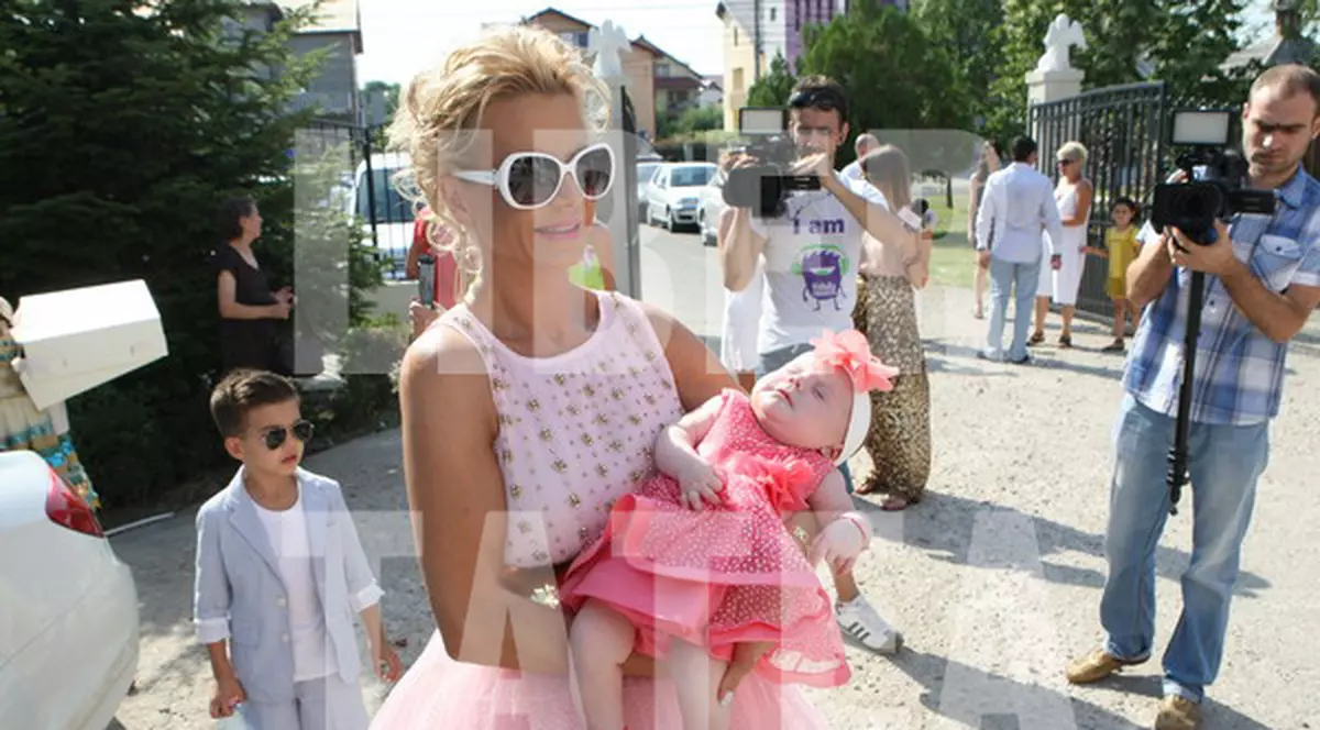 Ce cuminte a fost fetiţa lui Paleru la botez!