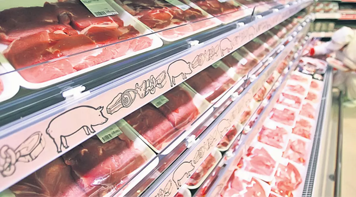 Gata cu risipa de alimente! Piețarii și magazinele, nevoiți să doneze mâncarea rămasă