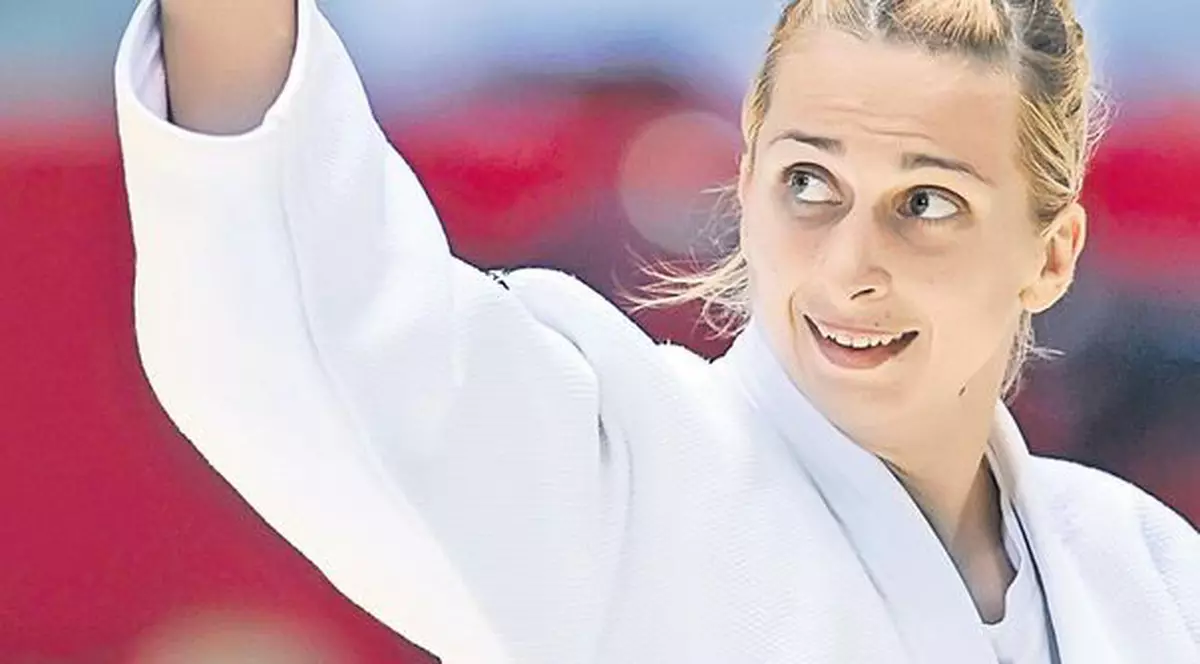 Alina Dumitru: «M-au durut capul, gâtul, mâna, piciorul și degetul»