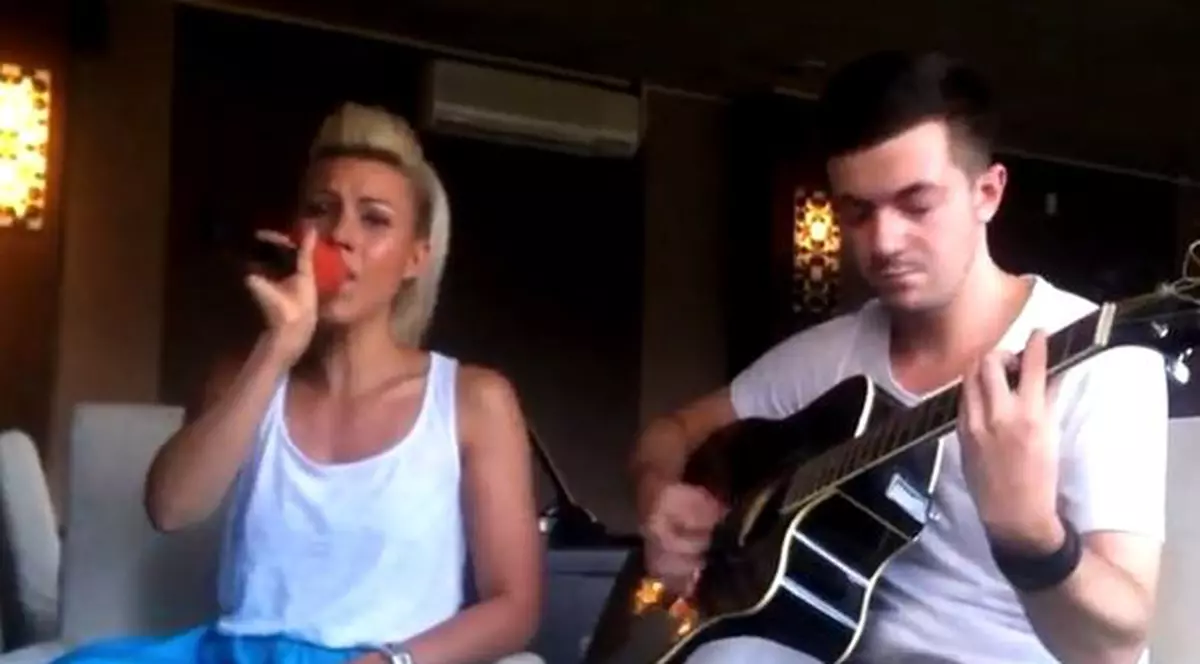 Amna, tribut înduioșător Mădălinei Manole. Iată cum cântă piesa "A fost iubire" | VIDEO