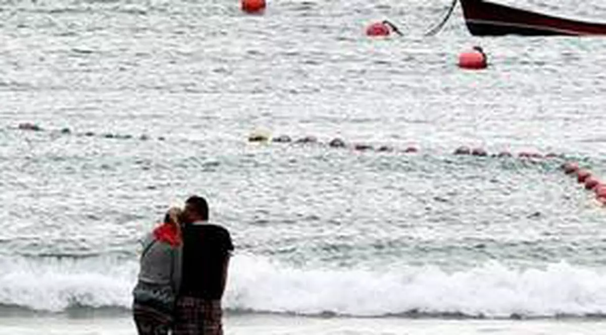 Tragedie pe Litoral! Turiștii nu mai au voie în apă... VEZI care e motivul