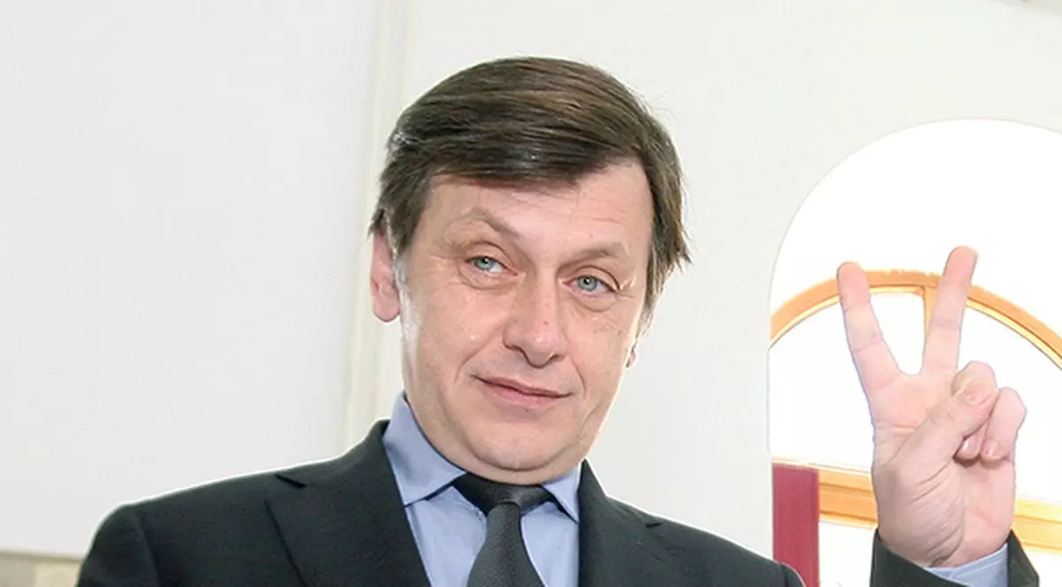 OASPETE-SURPRIZĂ la Cotroceni, imediat după ce Crin Antonescu a preluat mandatul de preşedinte