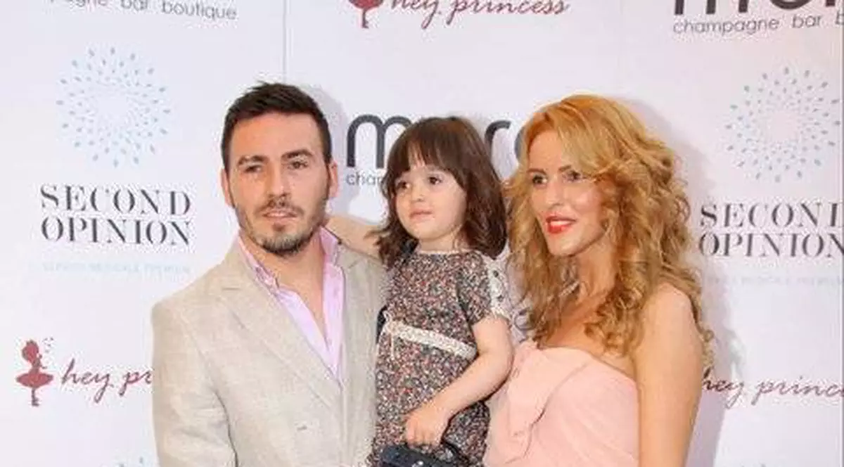 Denisa Nechifor plătește 500 de euro pentru grădinița fetiței! S-a apucat de cursuri de cosmetică, pentru a nu mai depinde de fotbalist