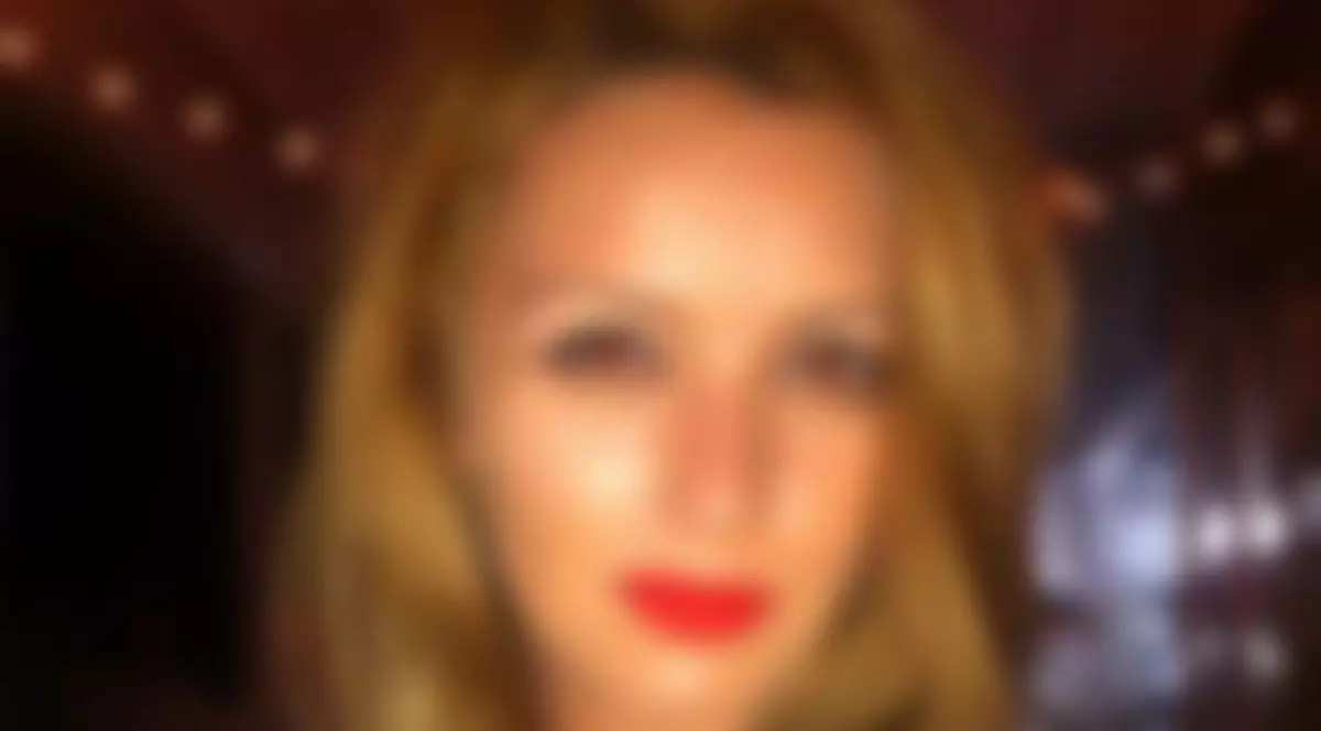 Uite cum se pregătește Diana Dumitrescu de petrecere!