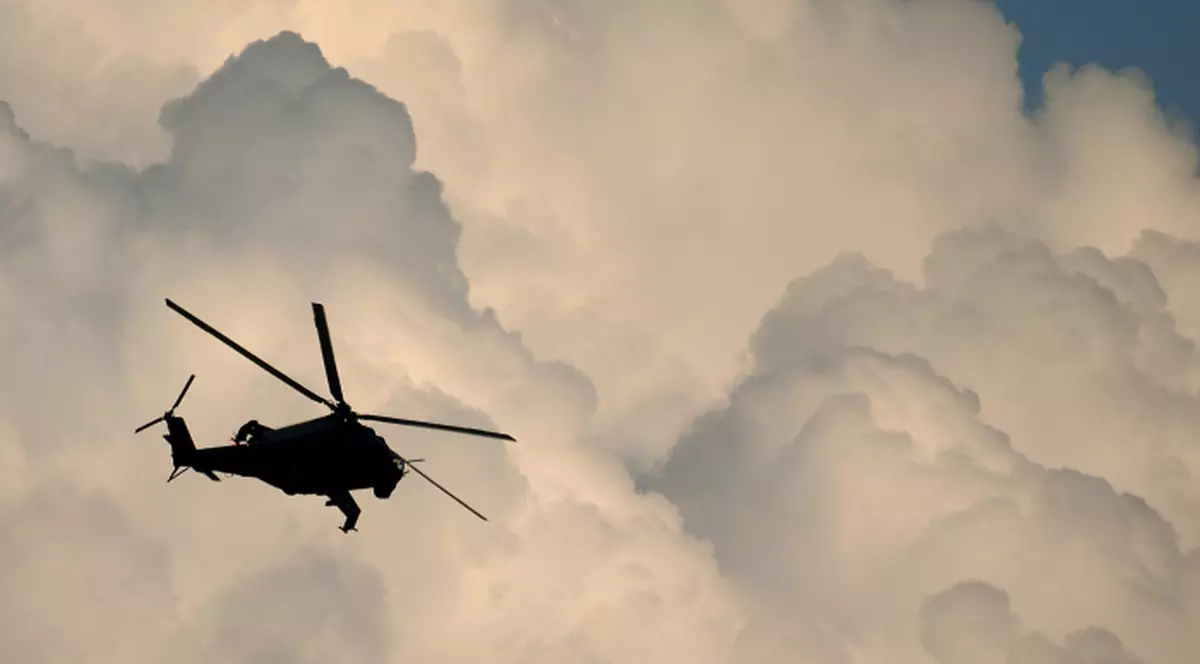 Razie anti-ţânţari, cu elicopterul, în Capitală 