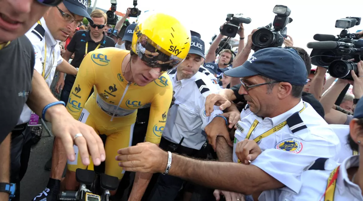 Bradley Wiggins, câştigătorul Turului Franţei, a crescut cu DROGURI în SCUTECE