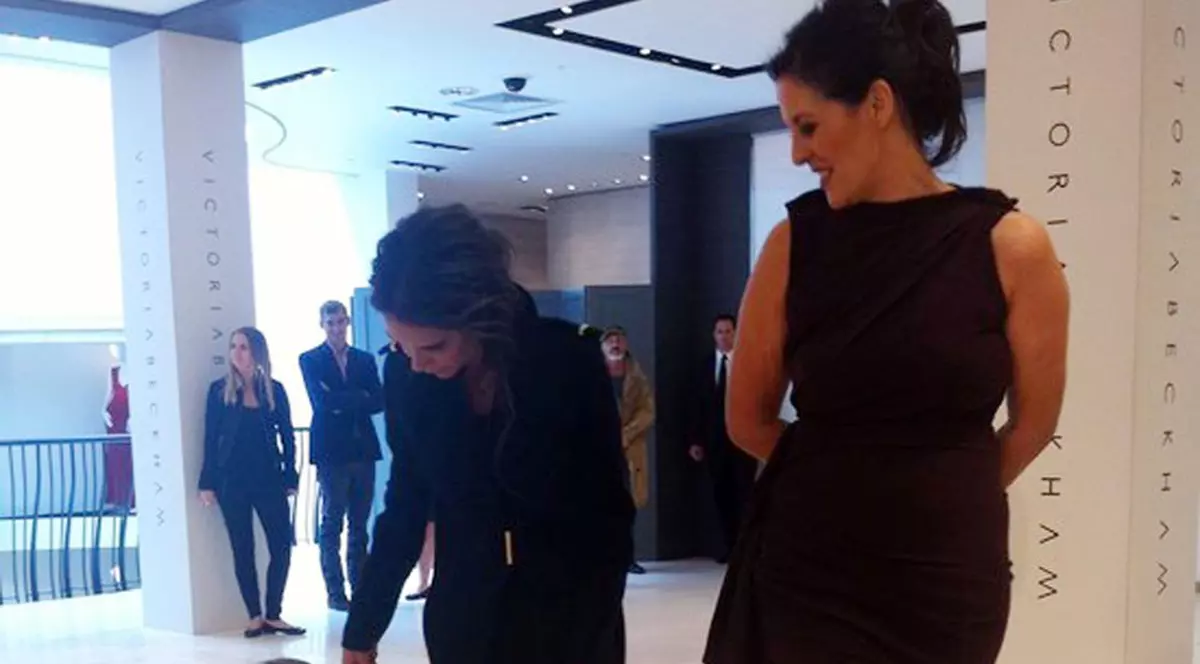 IMAGINEA ZILEI! Fiica Victoriei şi a lui David Beckham a făcut PRIMII PAŞI