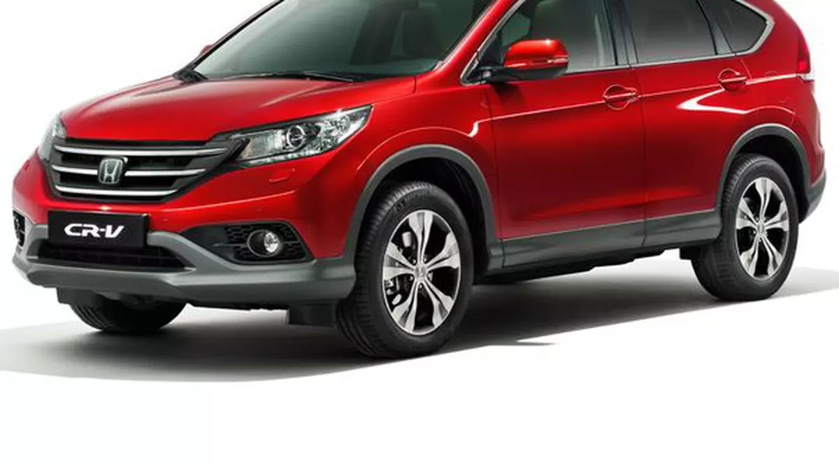 Noua Honda CR-V: Un american la Paris  