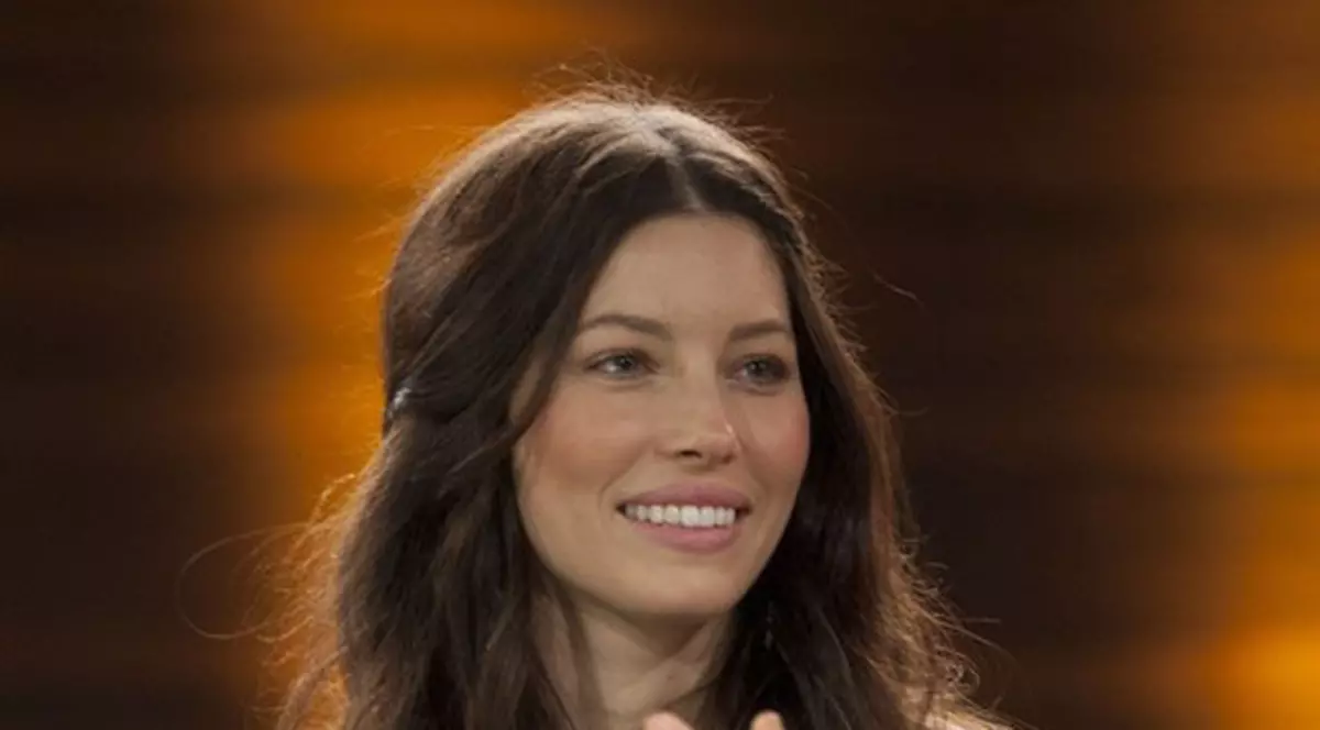 Concurenţă acerbă! Jessica Biel îşi deschide restaurant identic cu al logodnicului ei Justin Timberlake