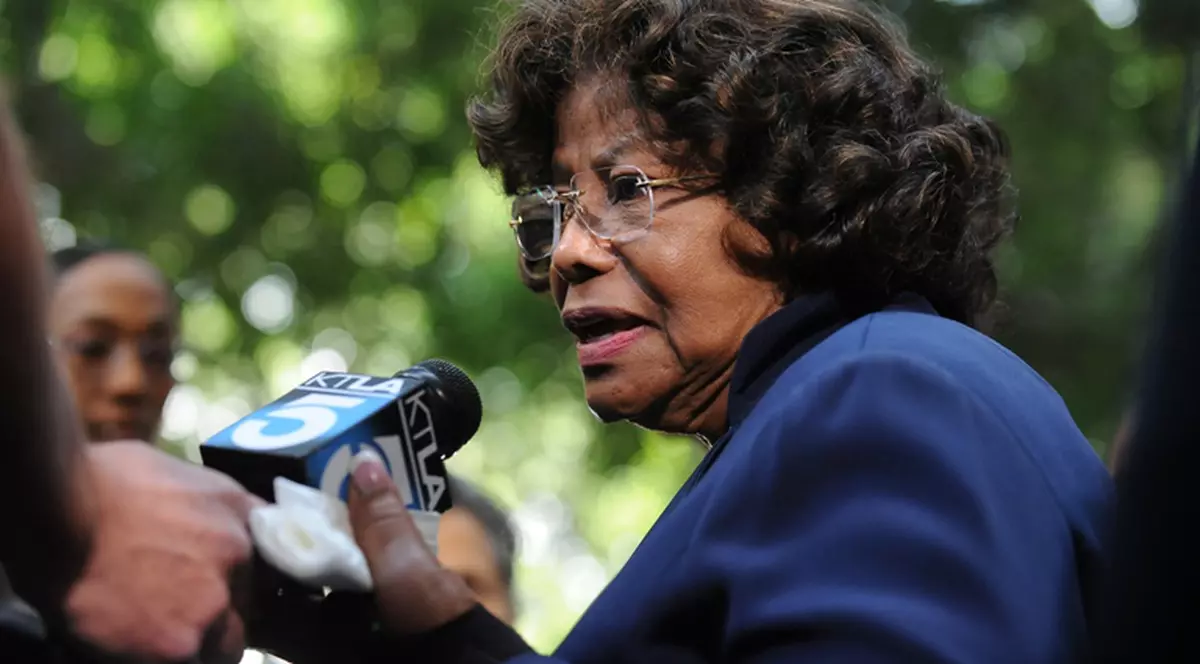 DETALIILE dispariției MAMEI lui Michael Jackson! Află ce spune unul dintre fii!