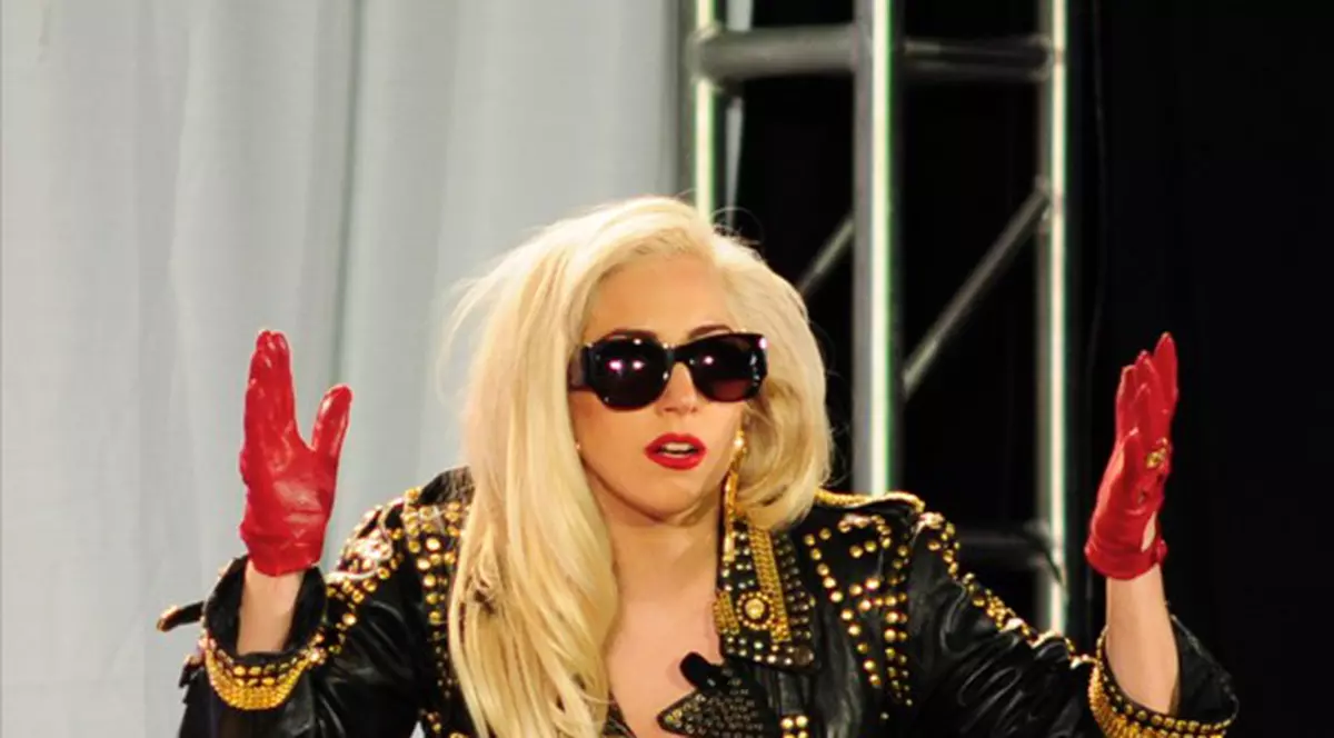 Bună de plată! Lady Gaga, dată în judecată de un fabricant de păpuşi pentru 10 milioane dolari