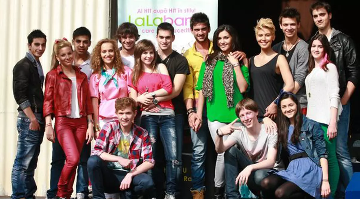 Isterie pe litoral! Tinerii din LaLa Band cântă pentru prima dată la mare!