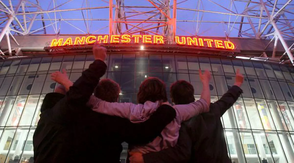 Manchester United a fost desemnat de revista Forbes drept cel mai valoros club sportiv din lume. Vezi restul topului!