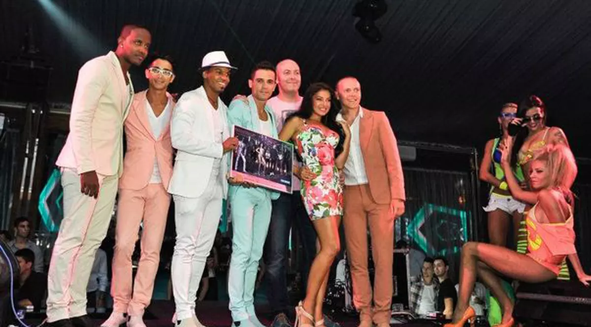 Mandinga a primit Discul de Aur pentru 10.000 de descărcări digitale ale hitului "Zaleilah"